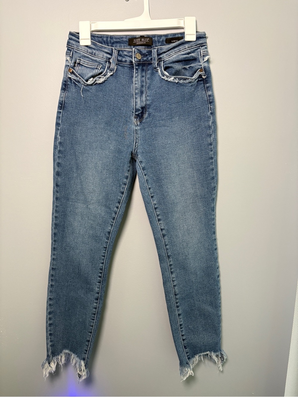 Judy Blue Light Blue Ankle Crop Frayed-Hem Jeans